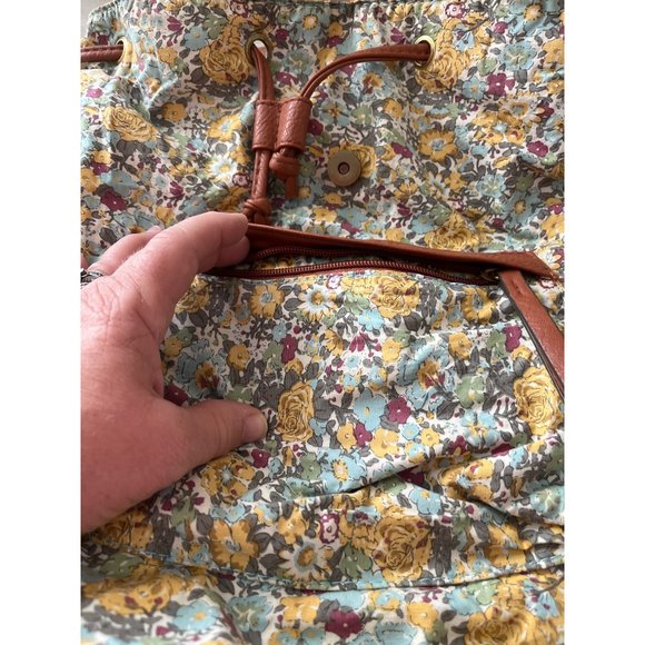 Bueno tan and floral cloth and faux leather trim adjustable backpack - Picture 11 of 11